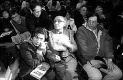 El Nobel portugus estuvo entre el pblico asistente a la presentacin del libro Desde aqu, en el Centro Cultural San Angel n Foto: Omar Meneses