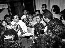 Durante la lectura de la notificacin a los 73 estudiantes paristas, en el juzgado 45 del Reclusorio Norte n Foto: Francisco Olvera