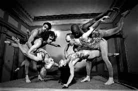 pilobolus-danza-1-jpg
