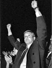 El aspirante perredista al Gobierno del Distrito Federal n Foto: Jos Nez