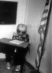 Fragmento de Language immersion Roswell, 1998, una fotografa del artista mexicano