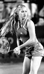 Kournikova acapar la atencin en el Club Alemn n Foto: Carlos Cisneros