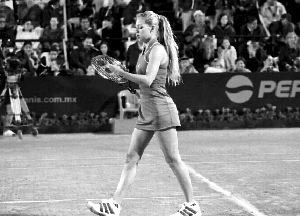 Anna Kournikova despert admiracin y emociones, pero  qued fuera del Abierto Mexicano de Tenis n Fotos: Carlos Cisneros