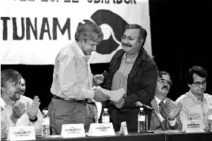 lopez-obrador-stunam-jpg