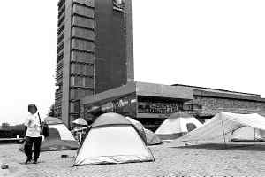 planton-padres-rector-una c