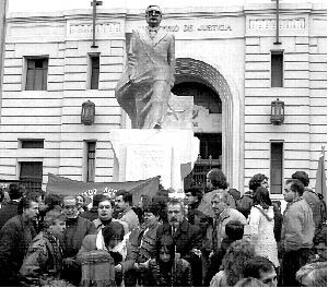 CHILE_ALLENDE_MONUnoMENT