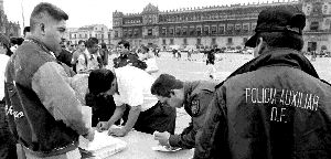 policias-auxiliares-renuncia.jp