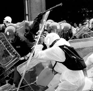 italia-disturbios-boloa2-j