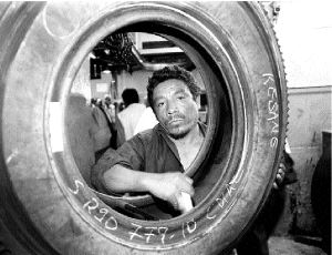 vc-llanta-trabajador-jpg