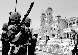 *policias-vascos-espaa-jpg