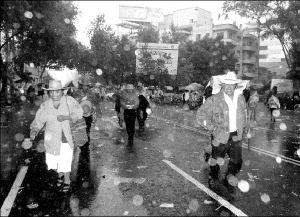 campesinos_lluvia1