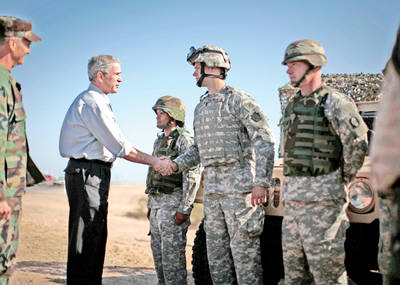 IMPULSA BUSH SU REFORMA MIGRATORIA