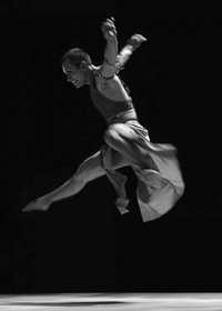 Bailarines que han participado en versiones anteriores del encuentro dancístico. Con Chile como país invitado, las actividades se inician este martes y culminarán el 30 de julio