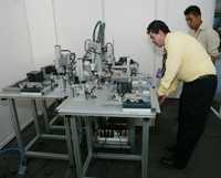Aspecto de la Feria de la Tecnología en la Cámara de Diputados. La comunidad académica pide que la totalidad de los apoyos del Conacyt estén condicionados al vínculo con universidades y centros de investigación. Imagen de archivo